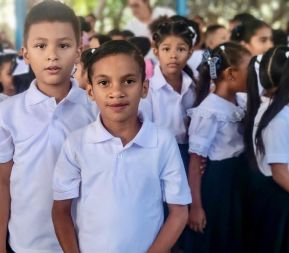 ¡Más y Más Victorias! Estudiantes de Nicaragua inician ciclo escolar 2026