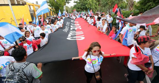 Juventud camina en Amor, Paz y Vida hacia Nuevos Tiempos