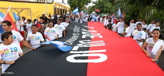 Juventud camina en Amor, Paz y Vida hacia Nuevos Tiempos