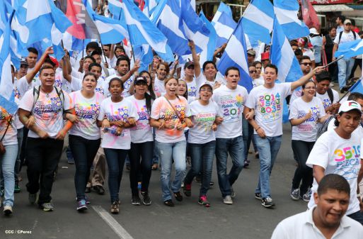 Juventud camina en Amor, Paz y Vida hacia Nuevos Tiempos