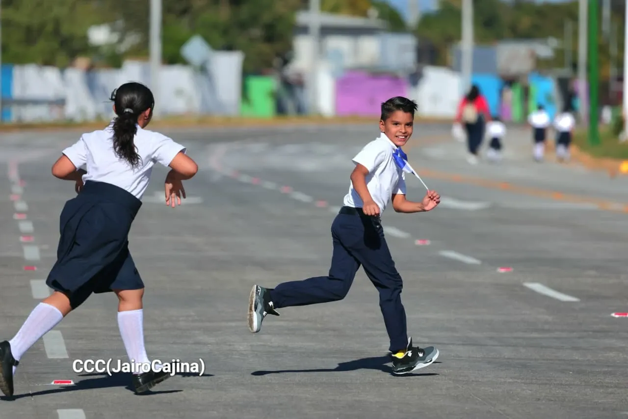 Entrega del Tramo Cuatro de la Pista Héroes de la Insurrección