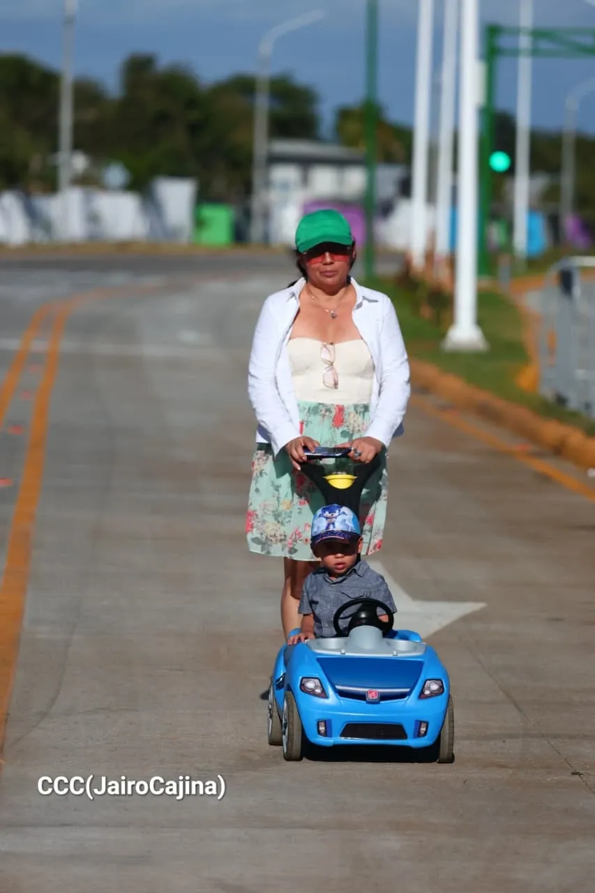 Entrega del Tramo Cuatro de la Pista Héroes de la Insurrección