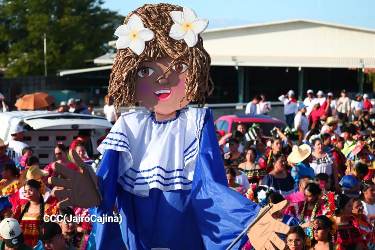 Entrega del Tramo Cuatro de la Pista Héroes de la Insurrección