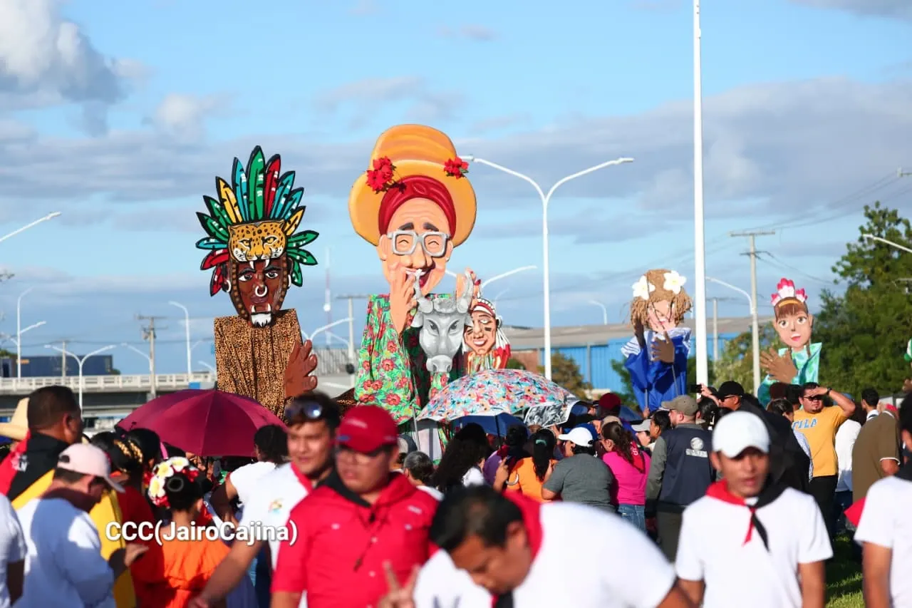 Entrega del Tramo Cuatro de la Pista Héroes de la Insurrección