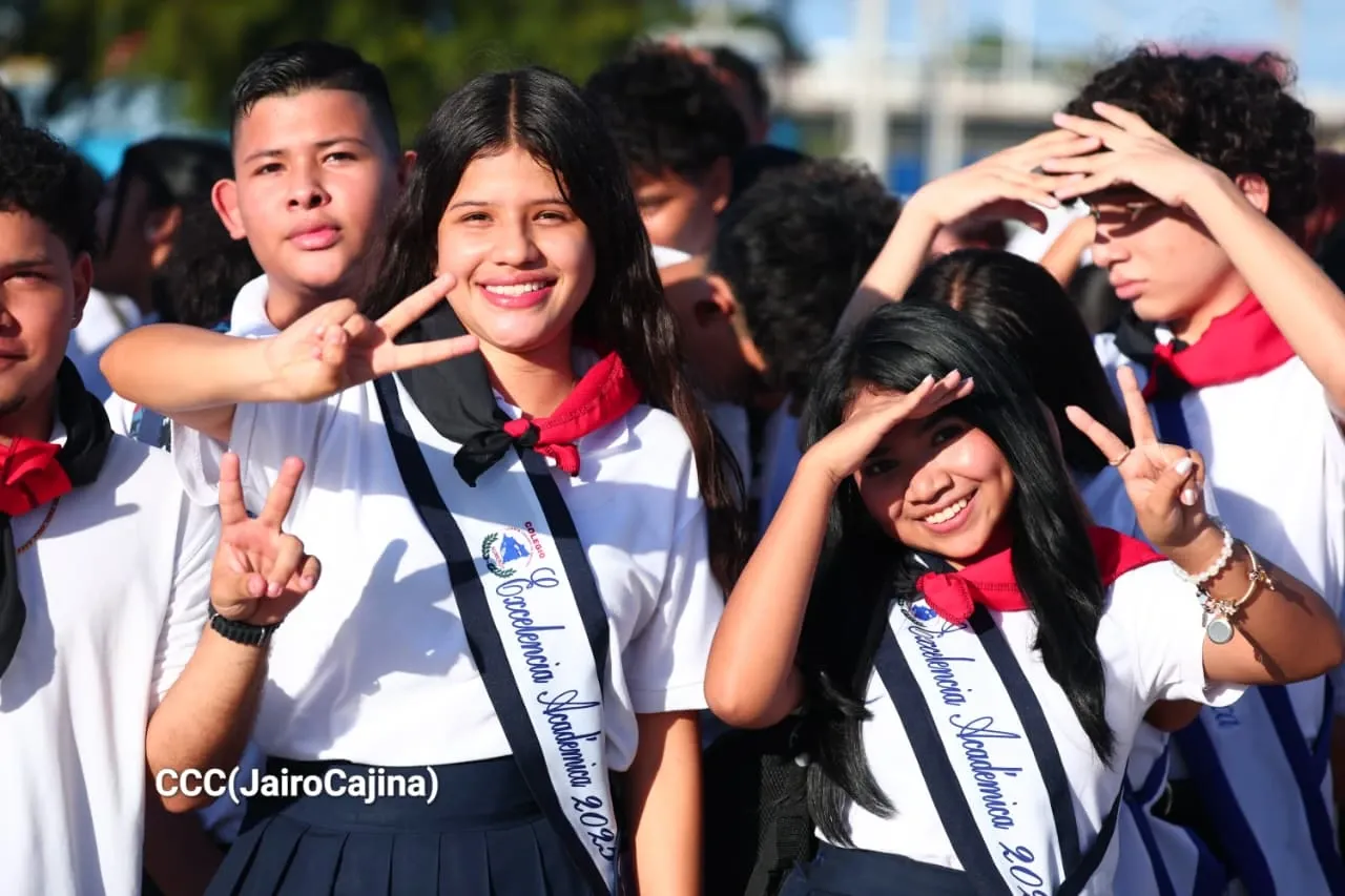 Entrega del Tramo Cuatro de la Pista Héroes de la Insurrección