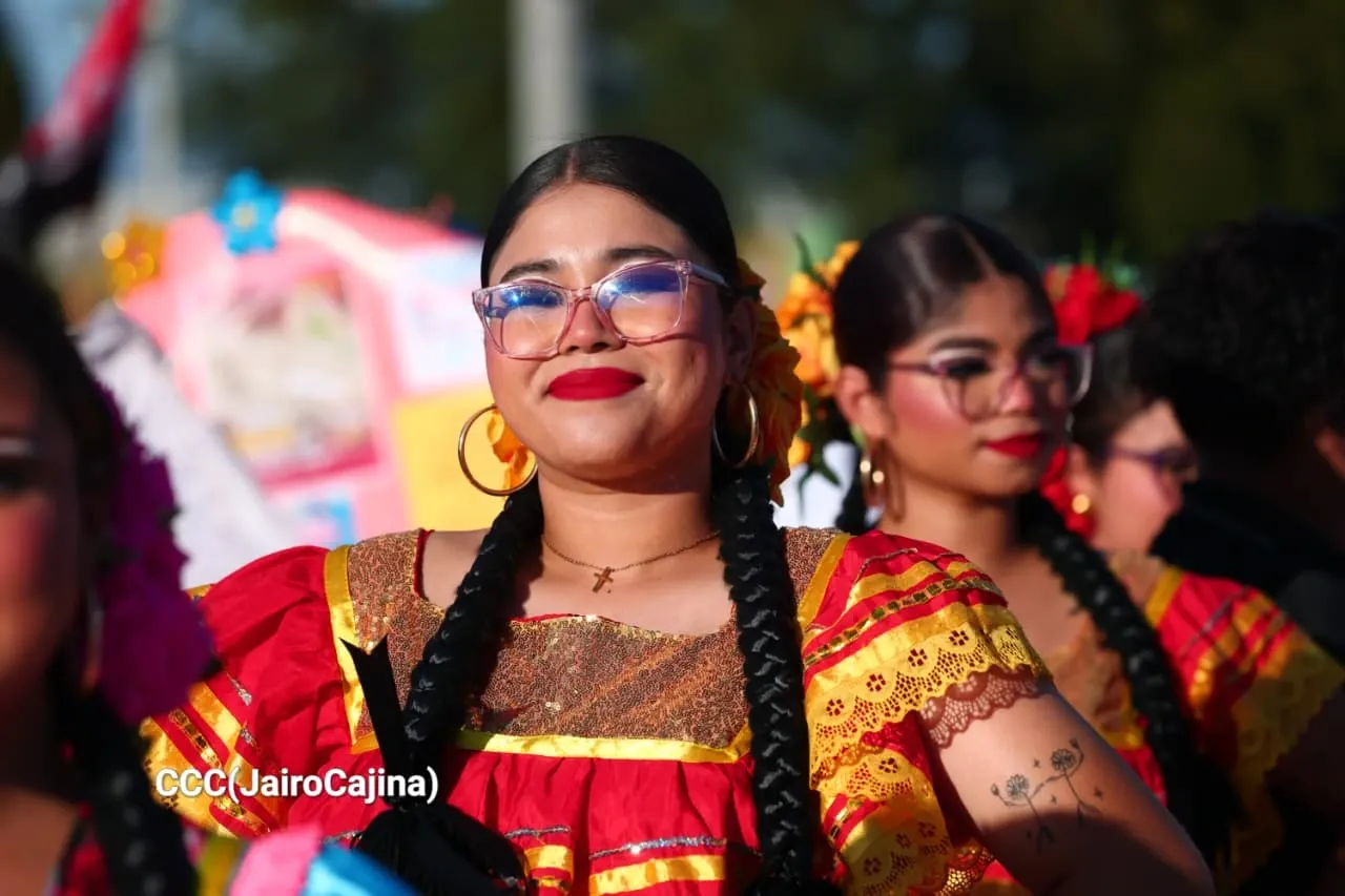 Entrega del Tramo Cuatro de la Pista Héroes de la Insurrección