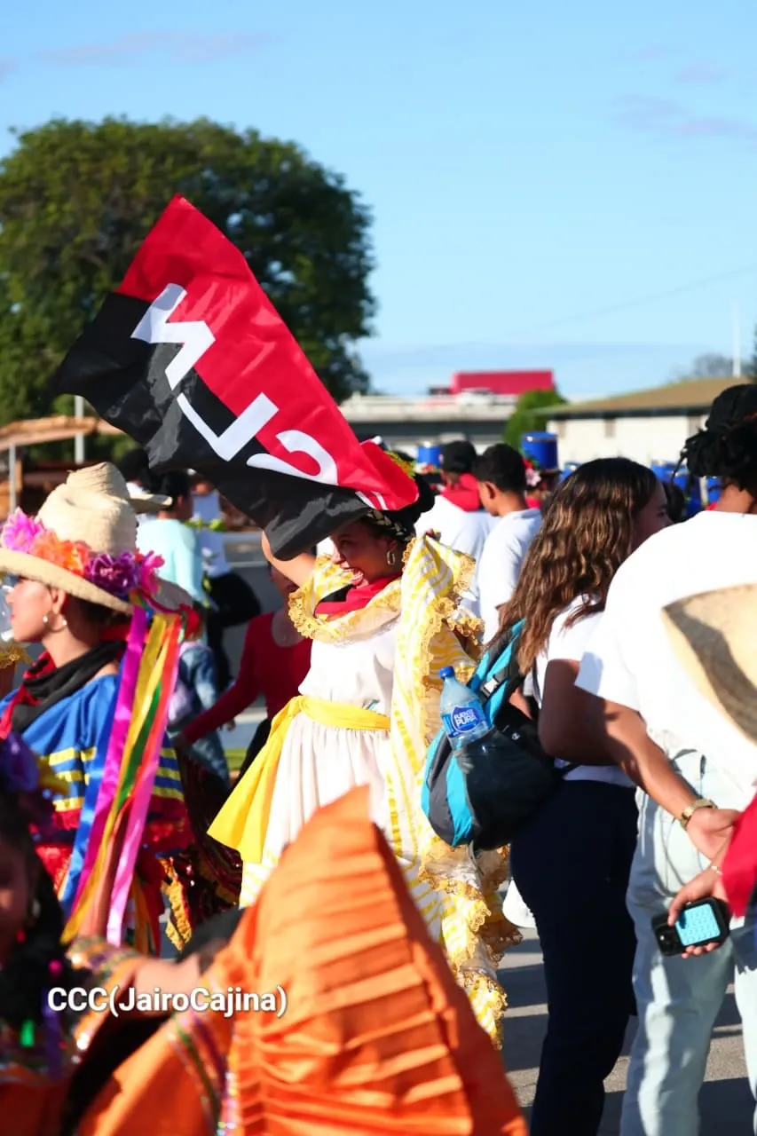 Entrega del Tramo Cuatro de la Pista Héroes de la Insurrección