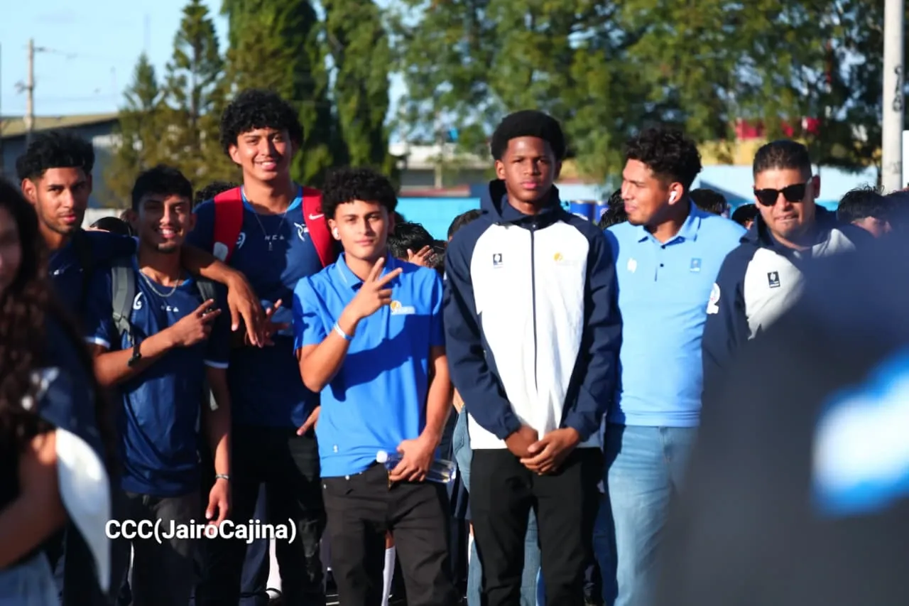 Entrega del Tramo Cuatro de la Pista Héroes de la Insurrección