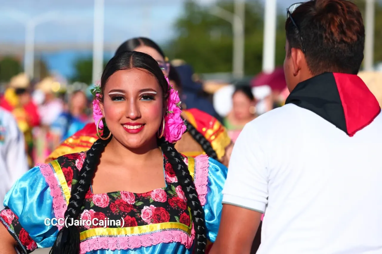 Entrega del Tramo Cuatro de la Pista Héroes de la Insurrección
