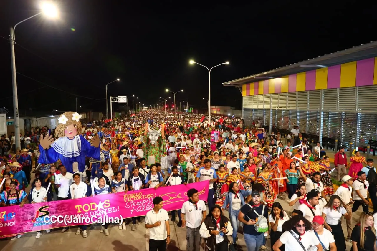 Entrega del Tramo Cuatro de la Pista Héroes de la Insurrección