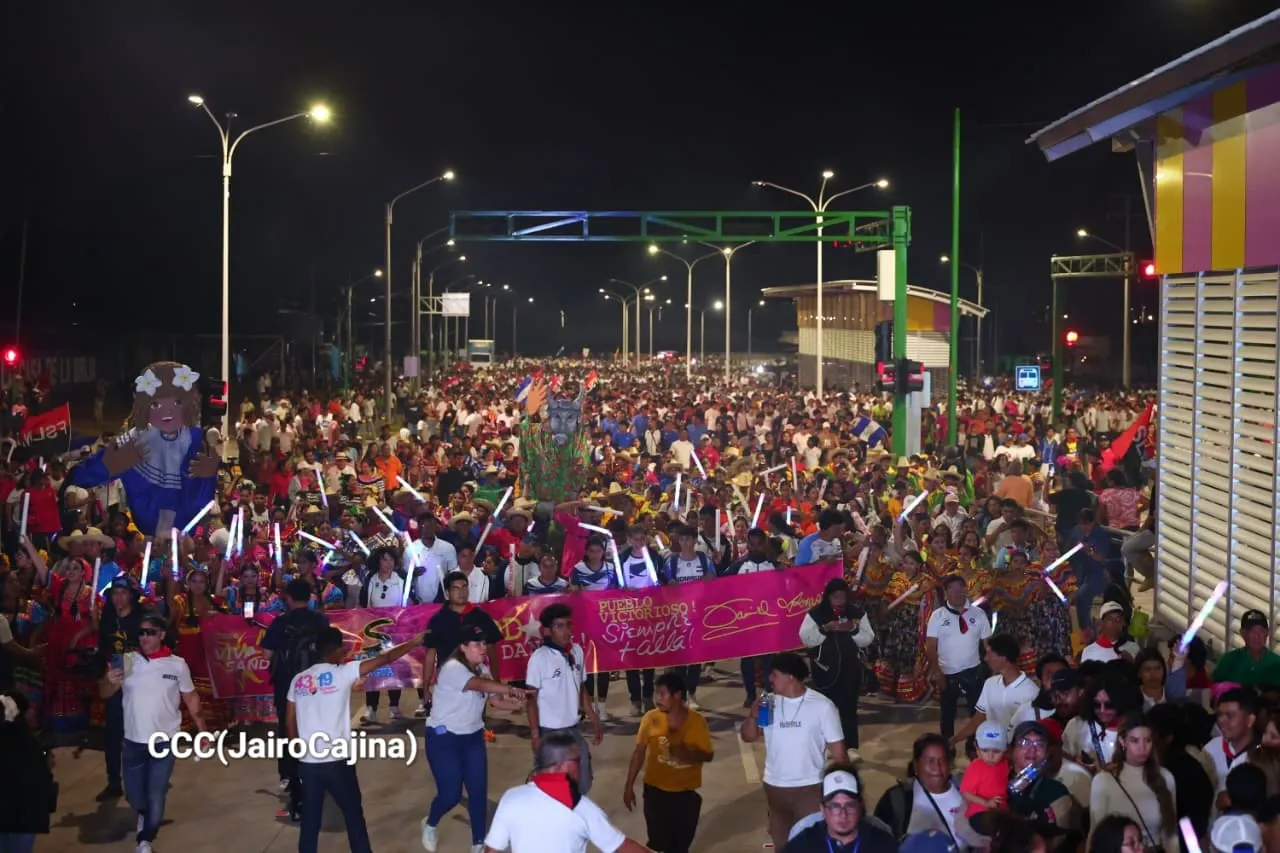 Entrega del Tramo Cuatro de la Pista Héroes de la Insurrección