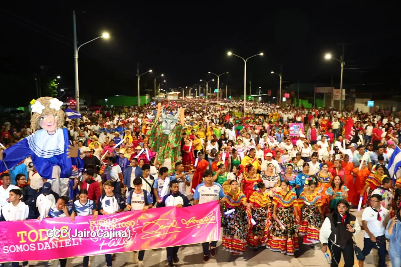 Entrega del Tramo Cuatro de la Pista Héroes de la Insurrección