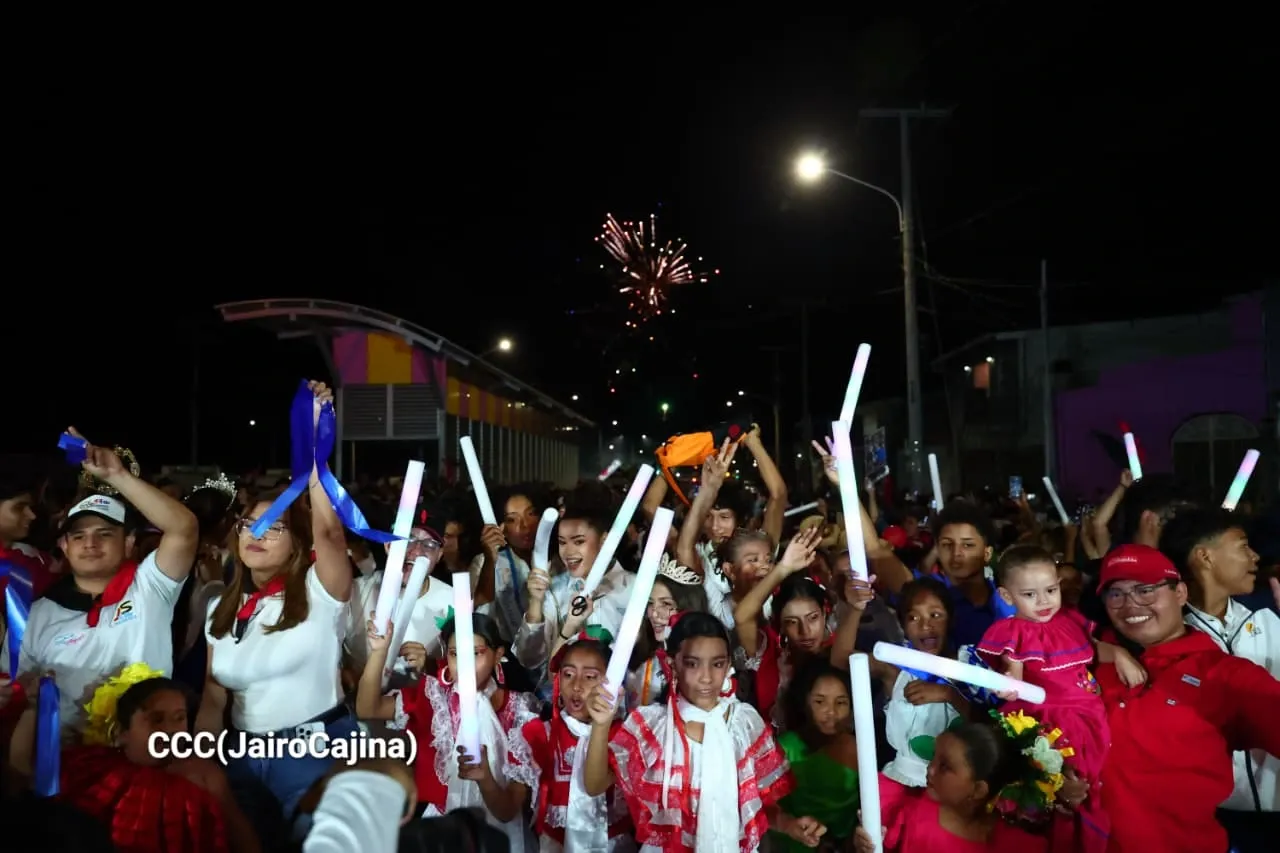 Entrega del Tramo Cuatro de la Pista Héroes de la Insurrección