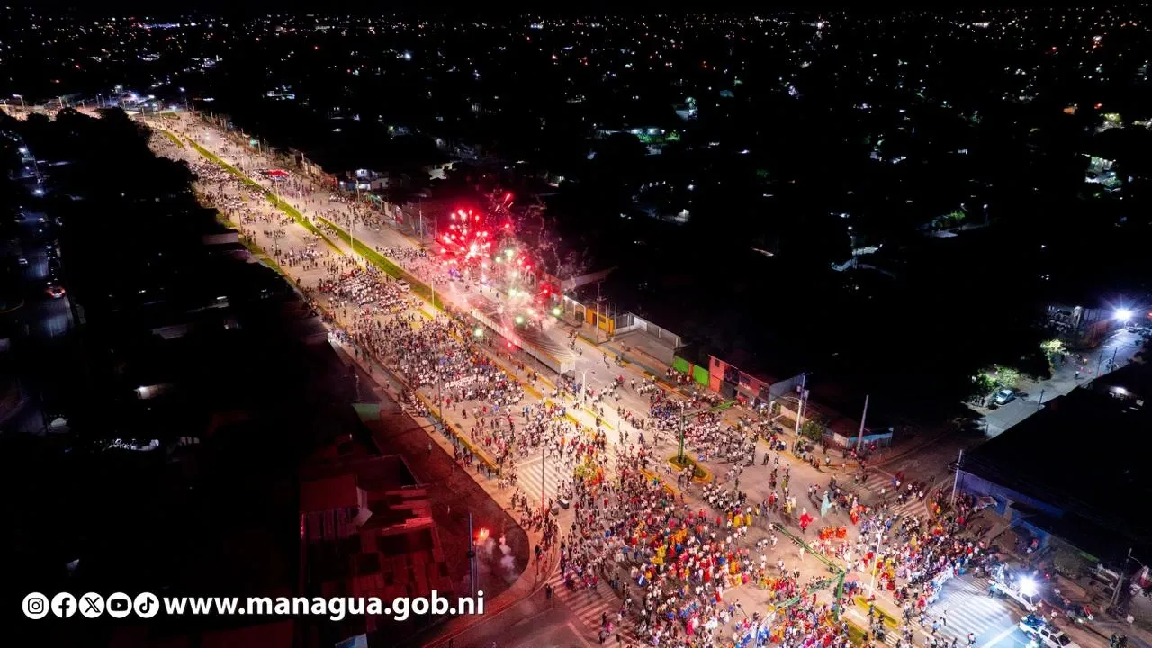 Entrega del Tramo Cuatro de la Pista Héroes de la Insurrección