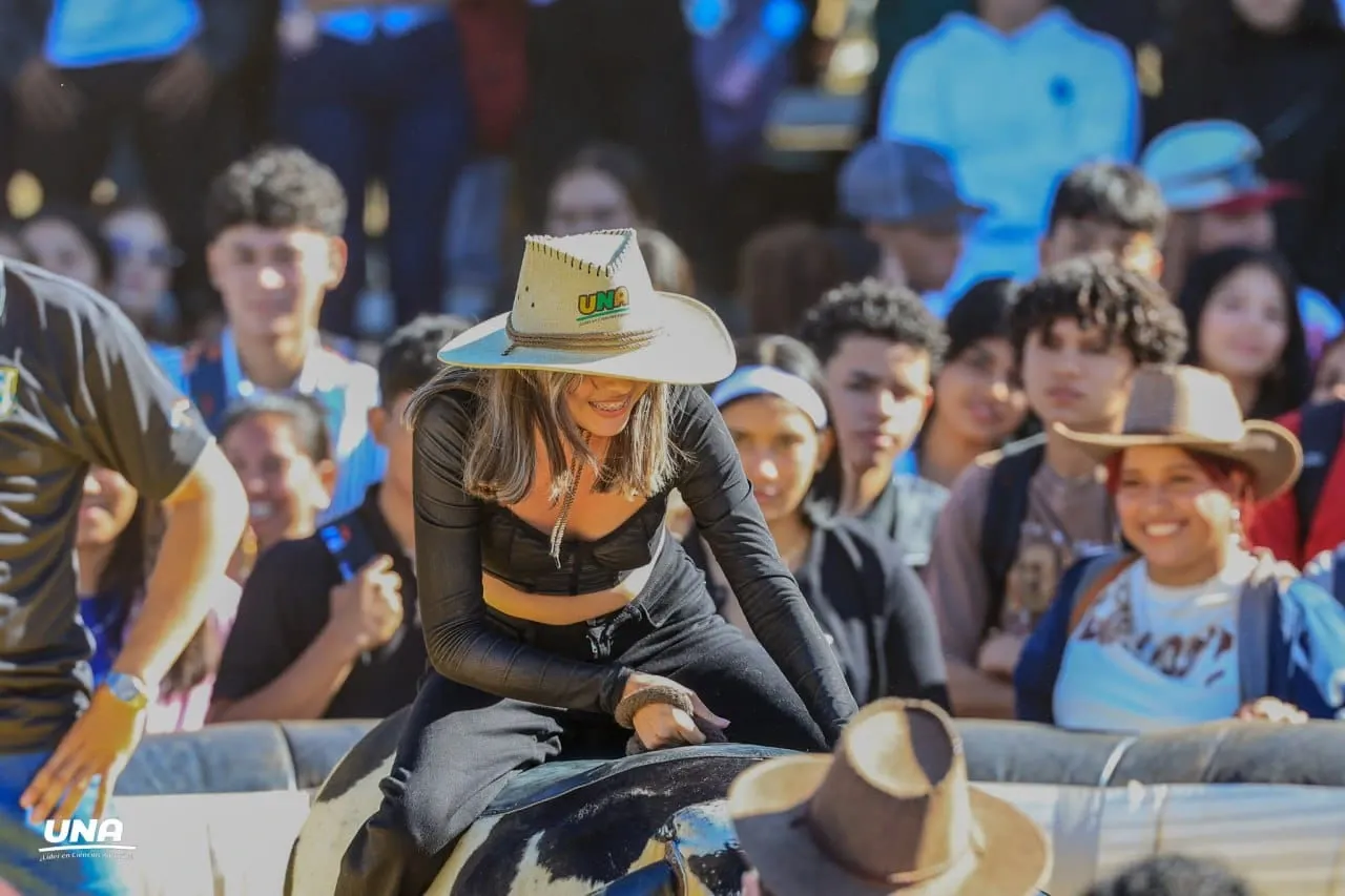 Universidades reciben a estudiantes de nuevo ingreso