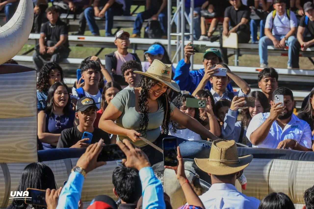 Universidades reciben a estudiantes de nuevo ingreso
