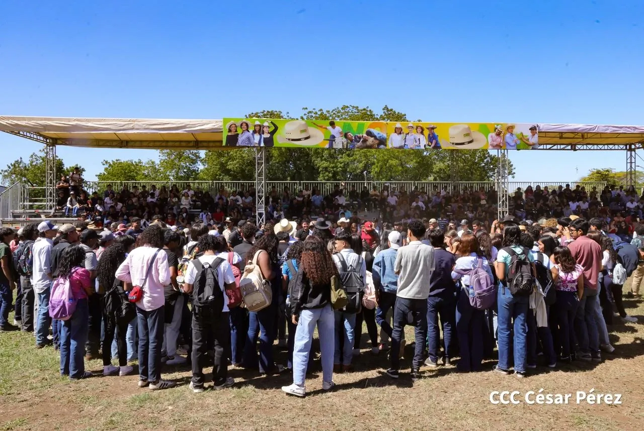 Universidades reciben a estudiantes de nuevo ingreso