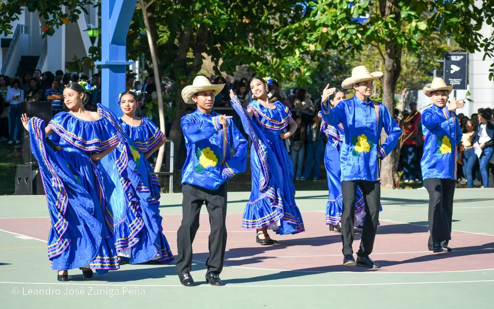 Universidades reciben a estudiantes de nuevo ingreso