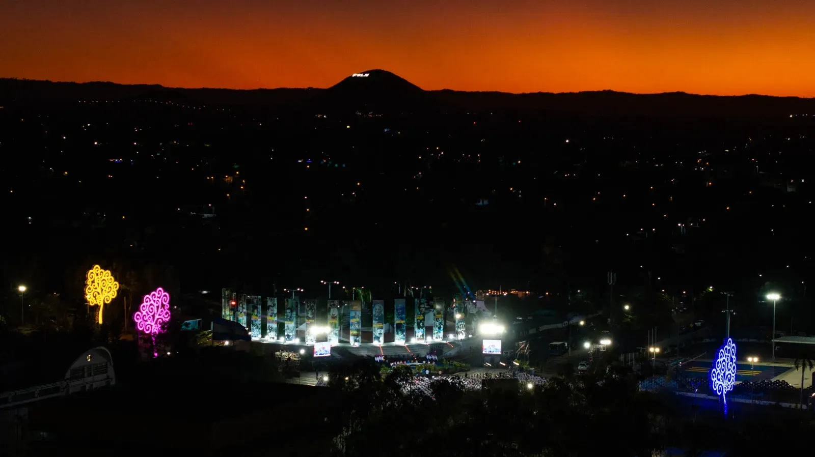 Entrega de primera Medalla de Reconciliación y Paz Cardenal Miguel Obando