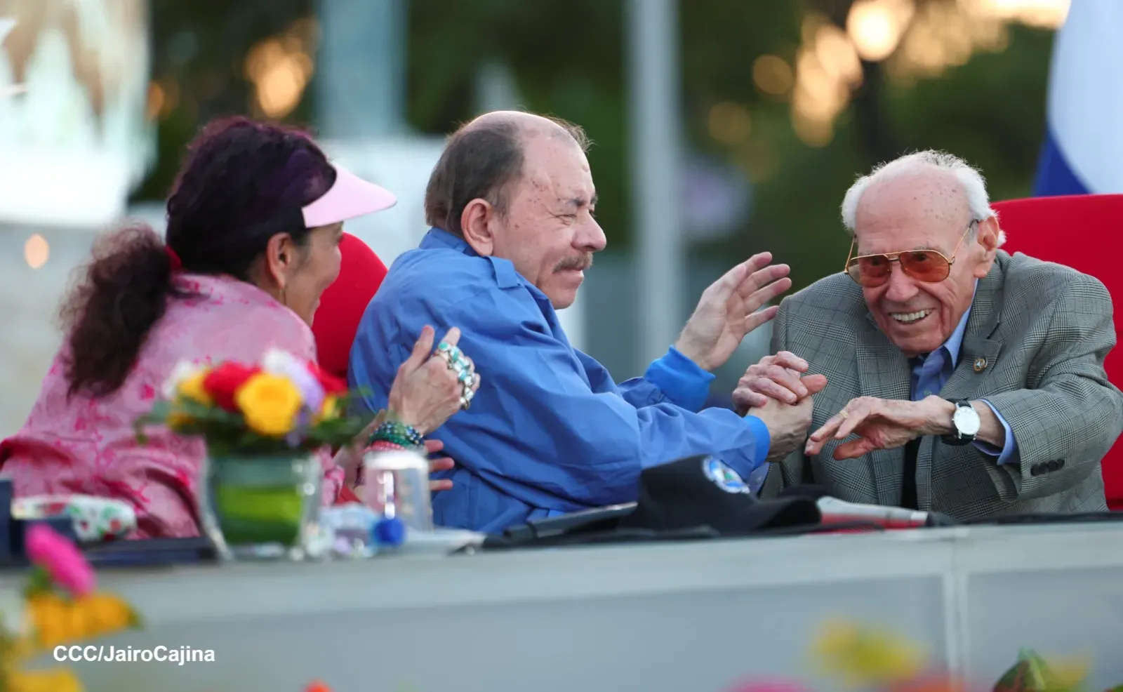 Entrega de primera Medalla de Reconciliación y Paz Cardenal Miguel Obando