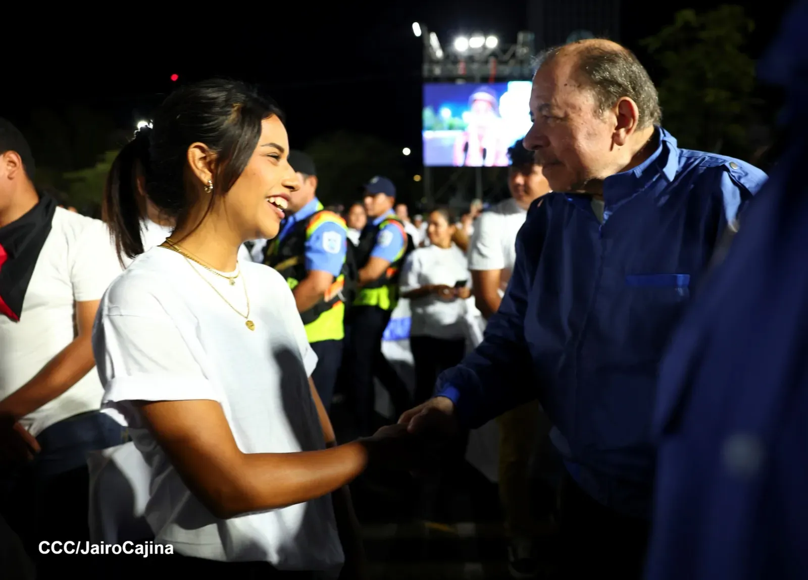 Entrega de primera Medalla de Reconciliación y Paz Cardenal Miguel Obando