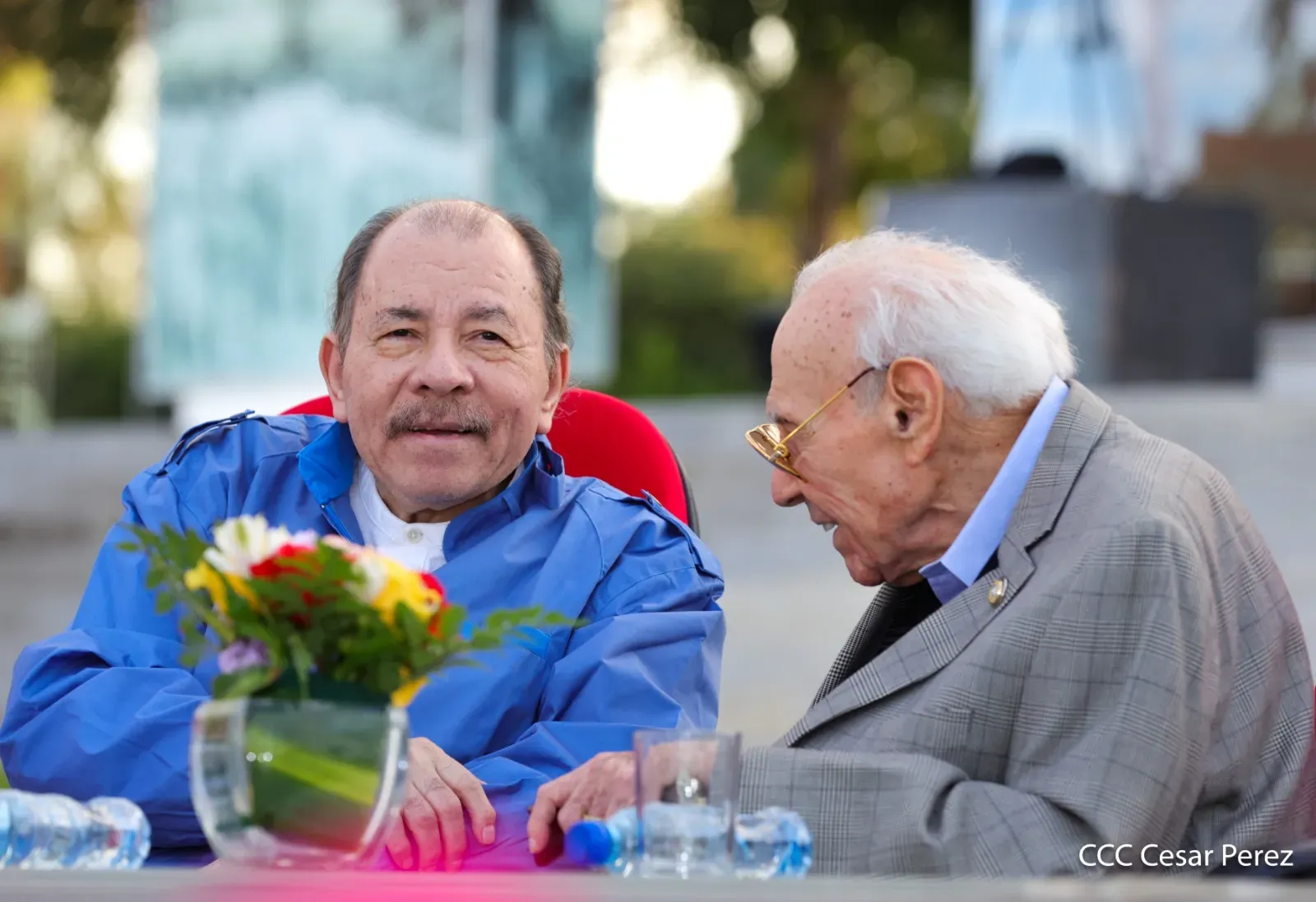 Entrega de primera Medalla de Reconciliación y Paz Cardenal Miguel Obando