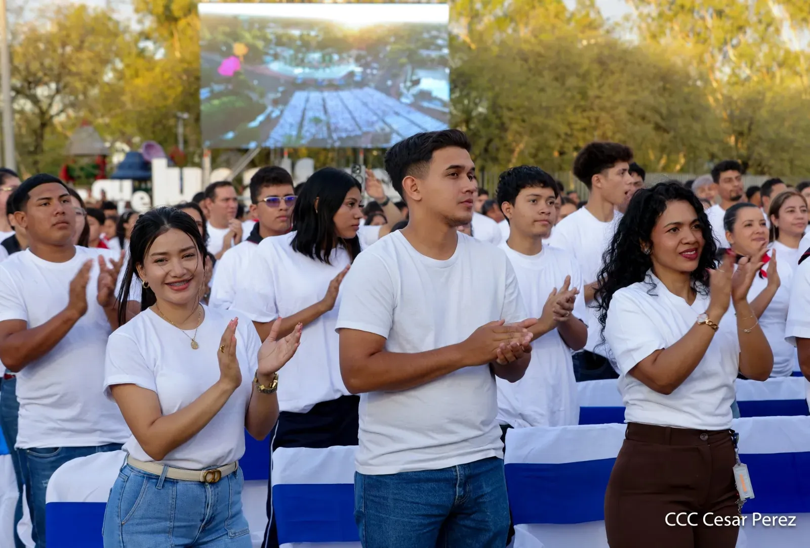 Entrega de primera Medalla de Reconciliación y Paz Cardenal Miguel Obando