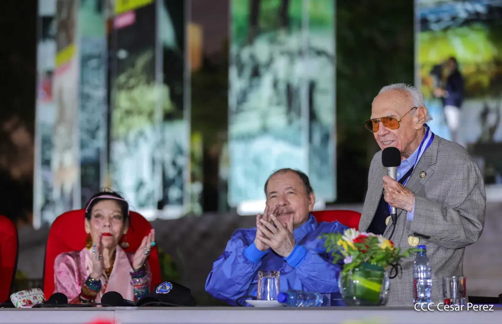 Entrega de primera Medalla de Reconciliación y Paz Cardenal Miguel Obando