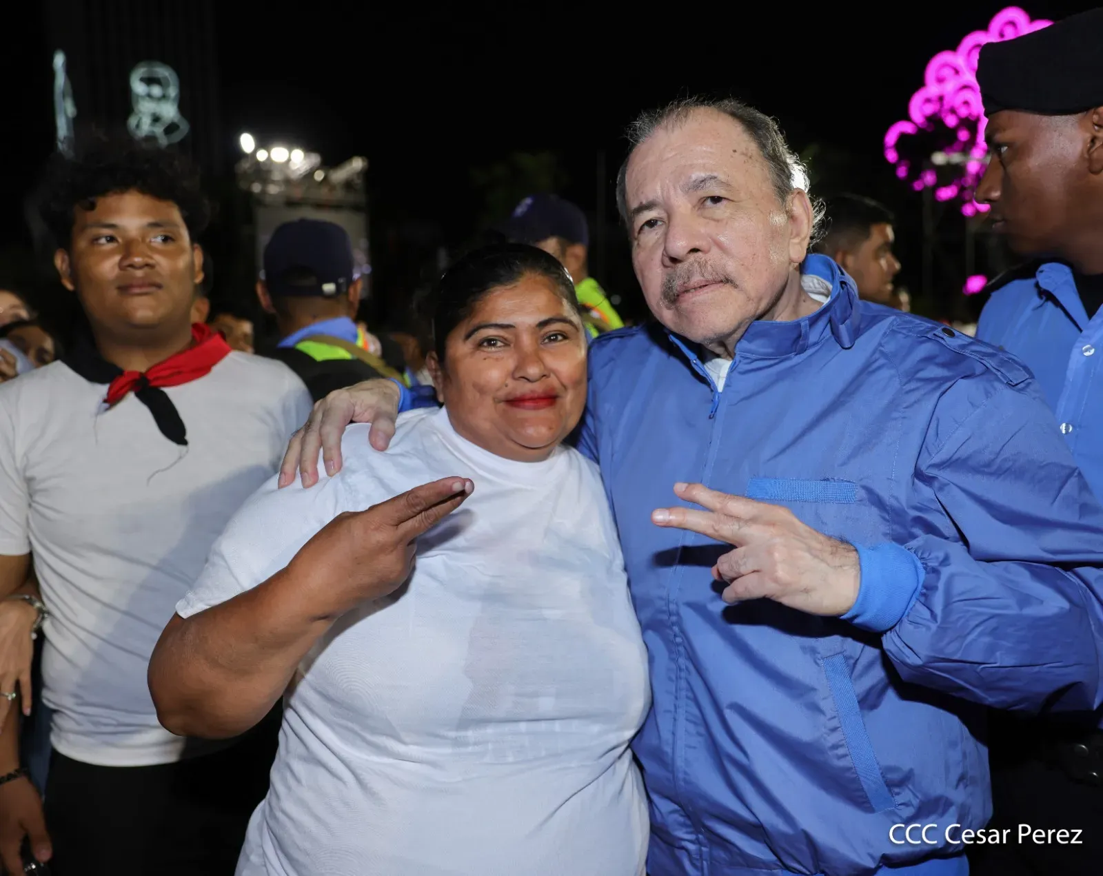 Entrega de primera Medalla de Reconciliación y Paz Cardenal Miguel Obando