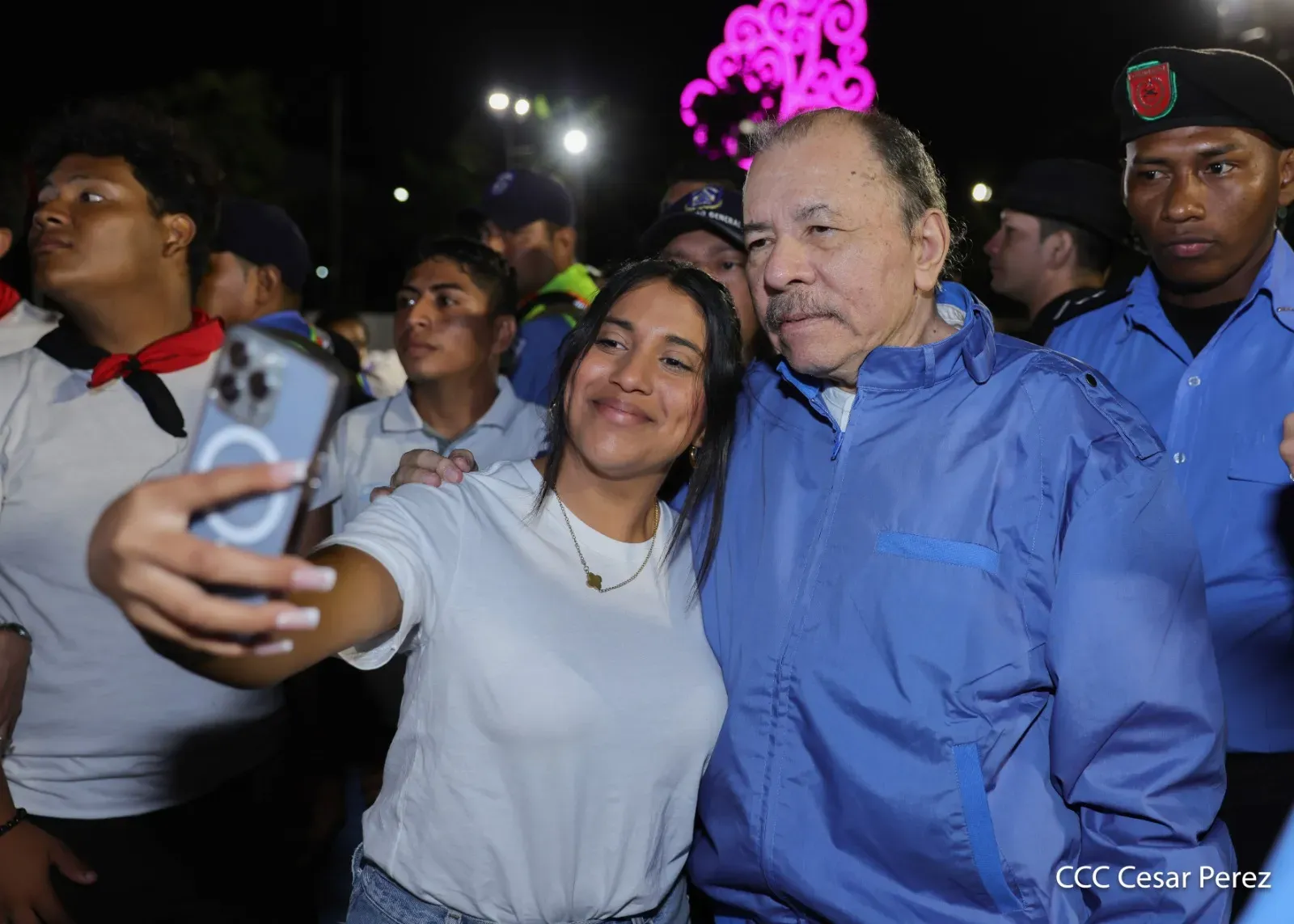 Entrega de primera Medalla de Reconciliación y Paz Cardenal Miguel Obando