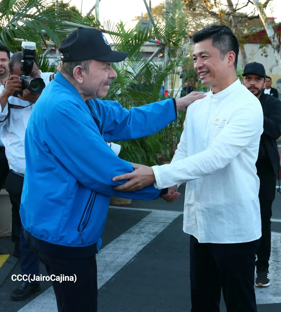 Cooperativas de Nicaragua reciben nuevas unidades de autobuses y microbuses de China