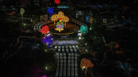 Cooperativas de Nicaragua reciben nuevas unidades de autobuses y microbuses de China