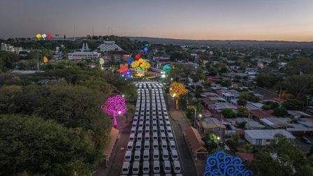 Cooperativas de Nicaragua reciben nuevas unidades de autobuses y microbuses de China
