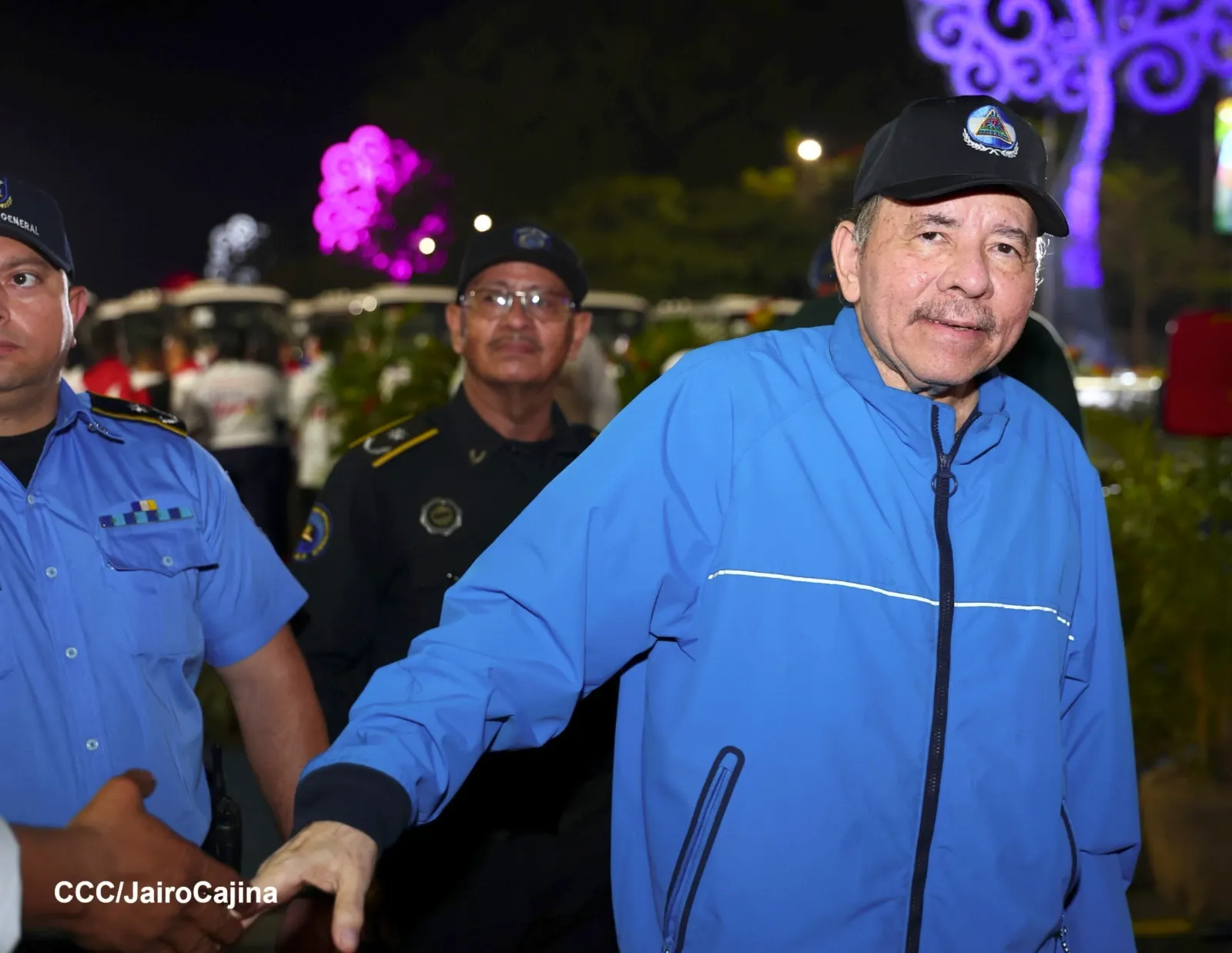 Cooperativas de Nicaragua reciben nuevas unidades de autobuses y microbuses de China