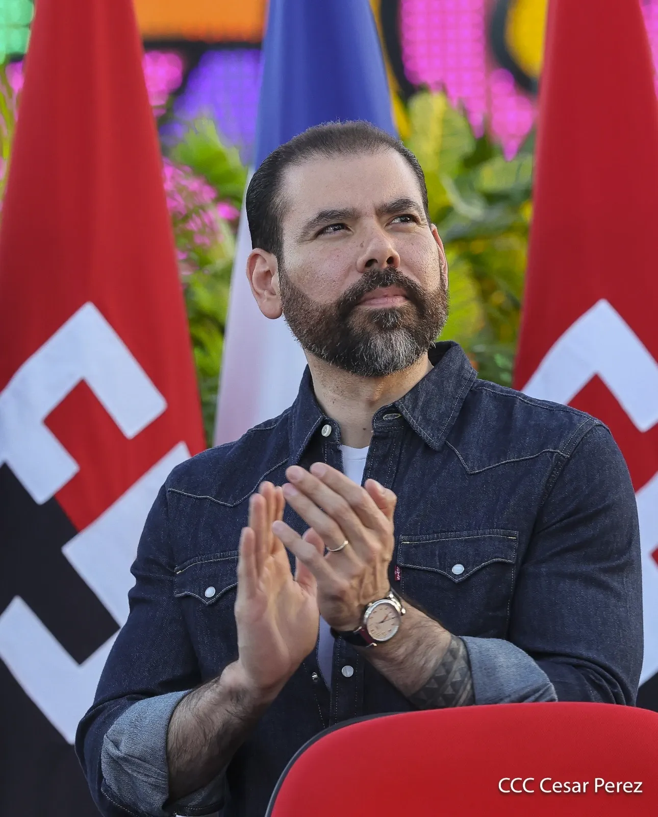 Cooperativas de Nicaragua reciben nuevas unidades de autobuses y microbuses de China