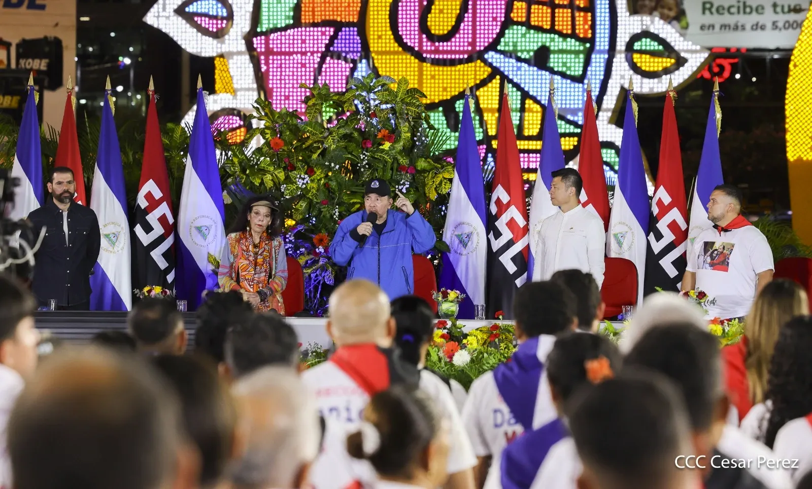 Cooperativas de Nicaragua reciben nuevas unidades de autobuses y microbuses de China