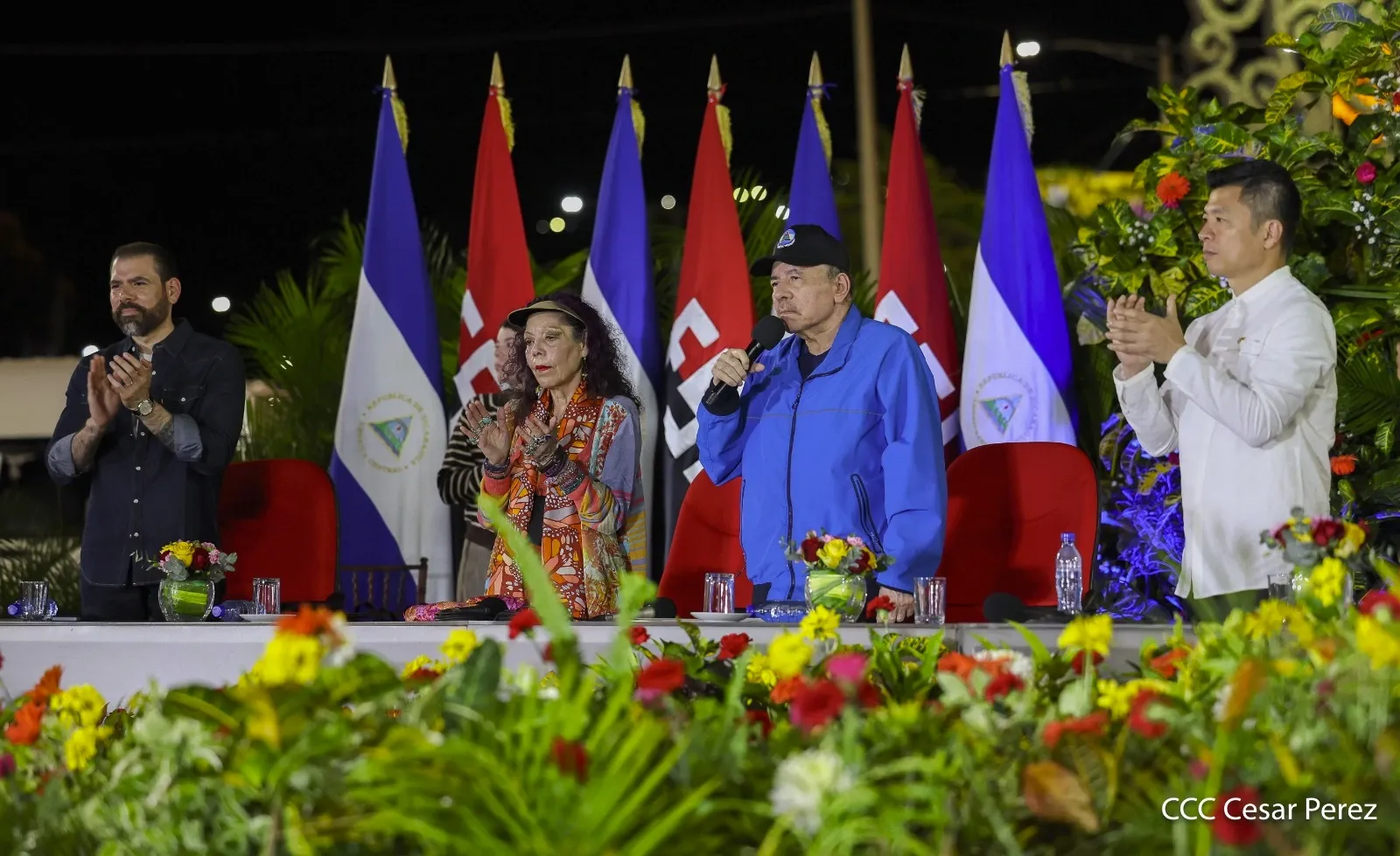 Cooperativas de Nicaragua reciben nuevas unidades de autobuses y microbuses de China