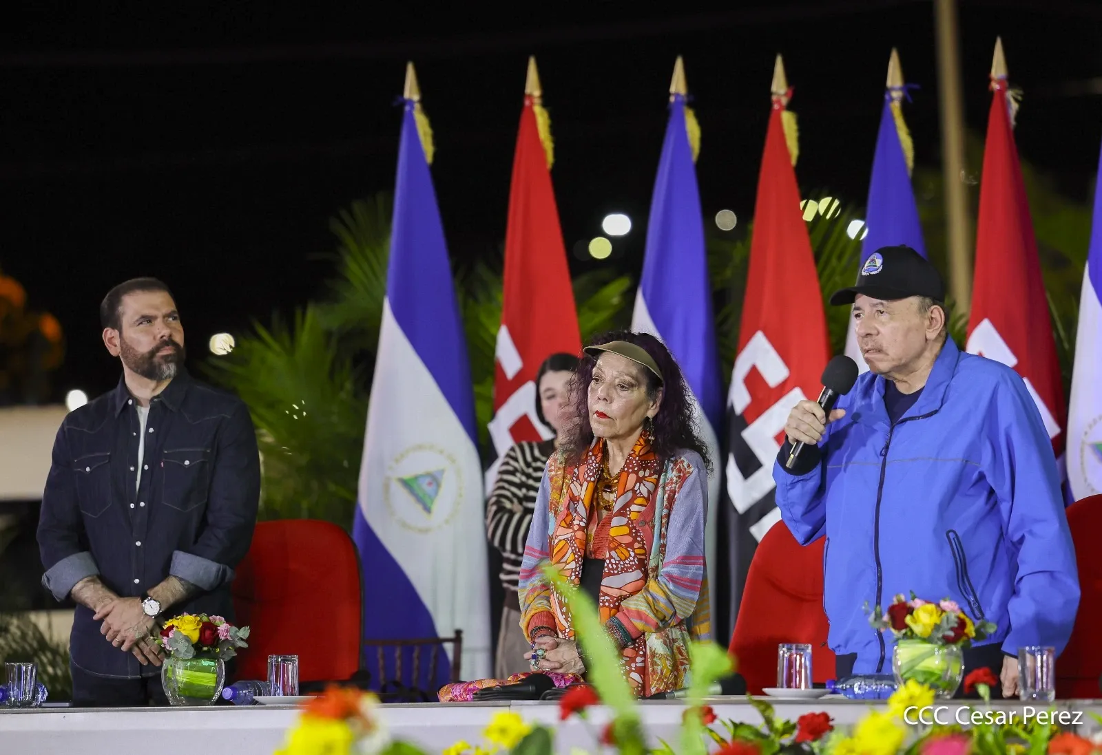 Cooperativas de Nicaragua reciben nuevas unidades de autobuses y microbuses de China