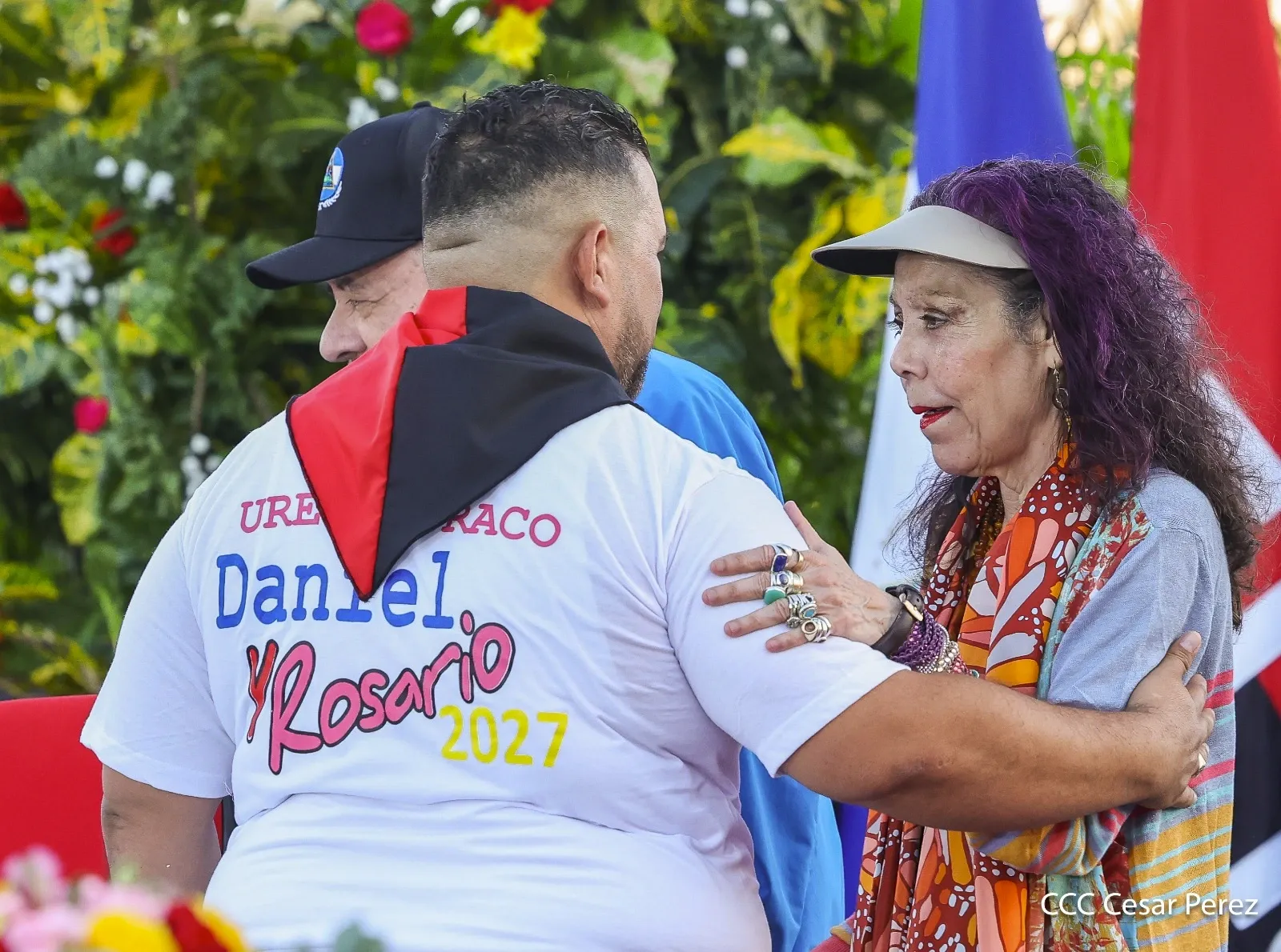 Cooperativas de Nicaragua reciben nuevas unidades de autobuses y microbuses de China