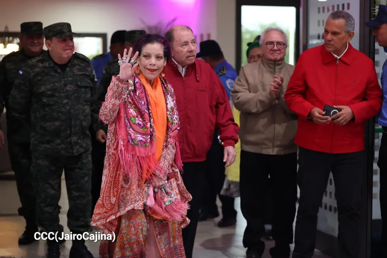 Entrega del Hospital Sandino Nuevo Amanecer en saludo al General de Hombres y Mujeres Libres