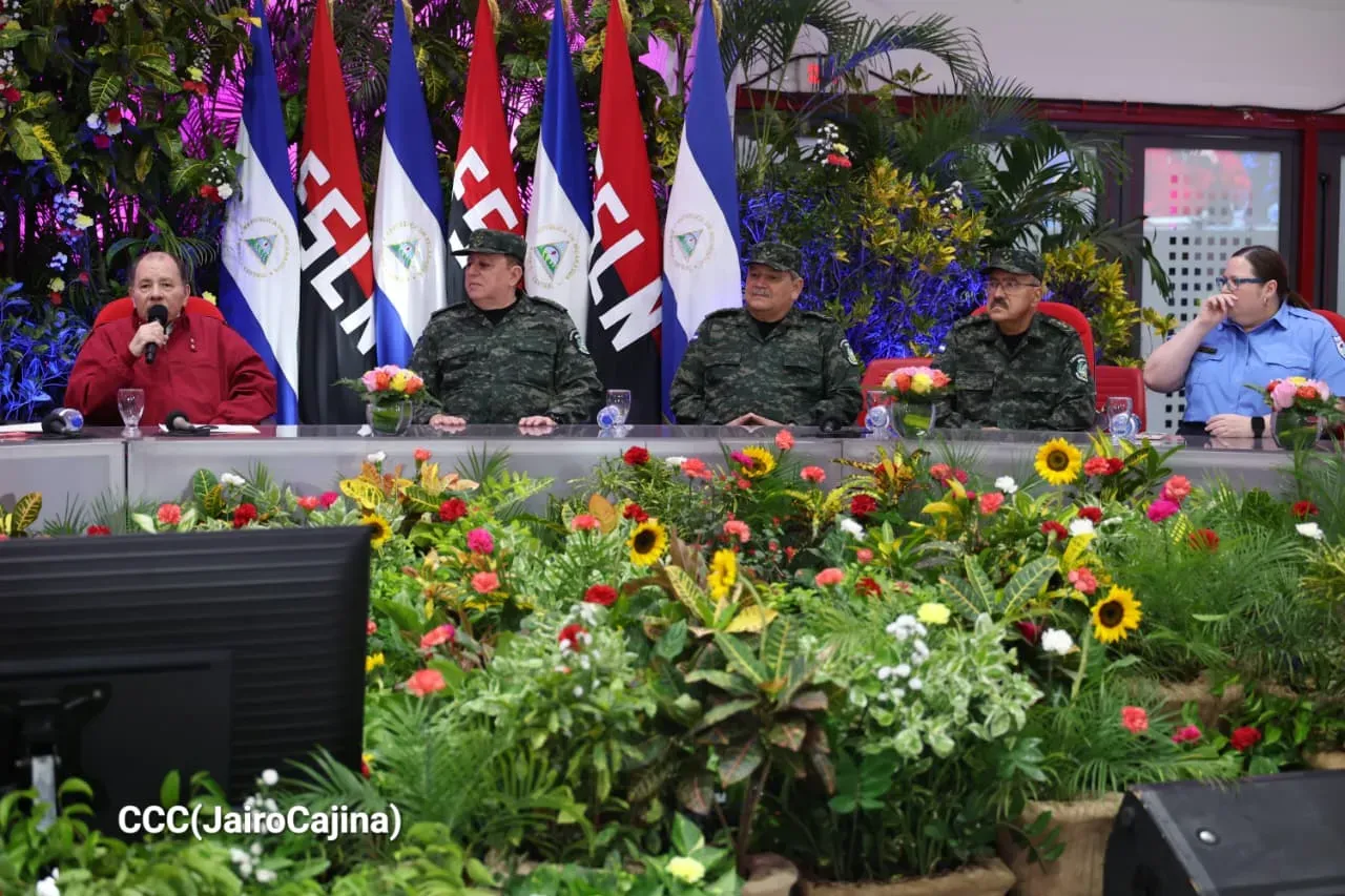 Entrega del Hospital Sandino Nuevo Amanecer en saludo al General de Hombres y Mujeres Libres