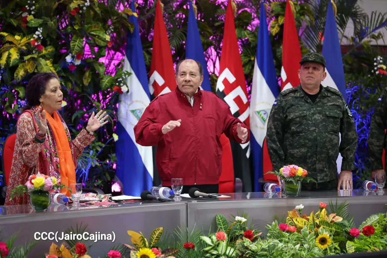 Entrega del Hospital Sandino Nuevo Amanecer en saludo al General de Hombres y Mujeres Libres