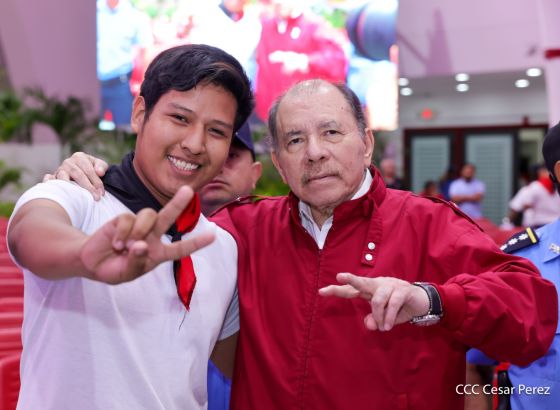 Entrega del Hospital Sandino Nuevo Amanecer en saludo al General de Hombres y Mujeres Libres