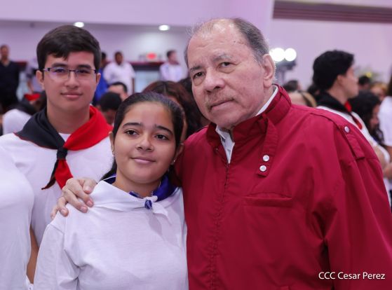 Entrega del Hospital Sandino Nuevo Amanecer en saludo al General de Hombres y Mujeres Libres