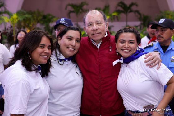 Entrega del Hospital Sandino Nuevo Amanecer en saludo al General de Hombres y Mujeres Libres