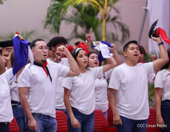 Entrega del Hospital Sandino Nuevo Amanecer en saludo al General de Hombres y Mujeres Libres
