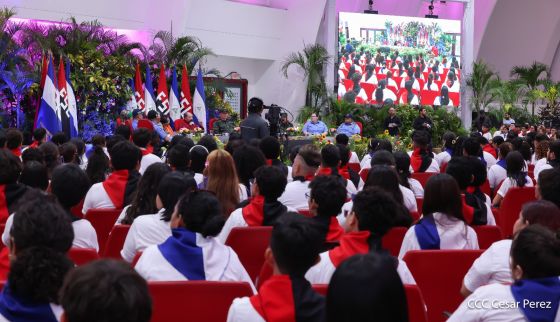 Entrega del Hospital Sandino Nuevo Amanecer en saludo al General de Hombres y Mujeres Libres
