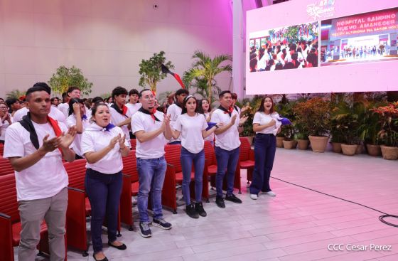 Entrega del Hospital Sandino Nuevo Amanecer en saludo al General de Hombres y Mujeres Libres