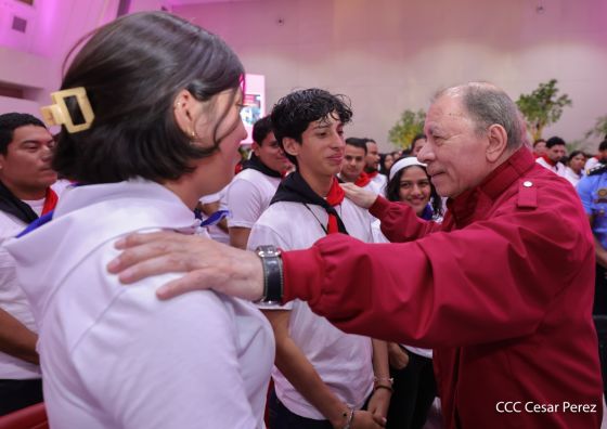 Entrega del Hospital Sandino Nuevo Amanecer en saludo al General de Hombres y Mujeres Libres