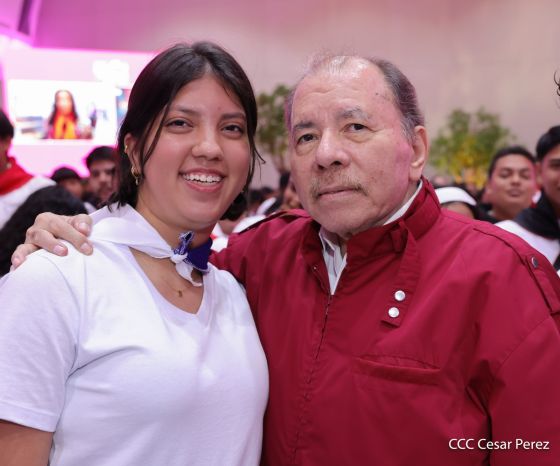 Entrega del Hospital Sandino Nuevo Amanecer en saludo al General de Hombres y Mujeres Libres